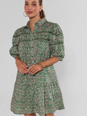 AVARA Green Floral drop waist short dress